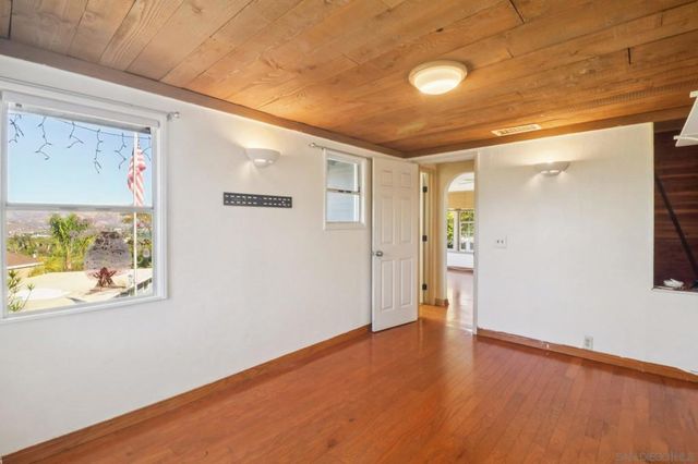 8800 Gardena Rd., Lakeside, CA 92040