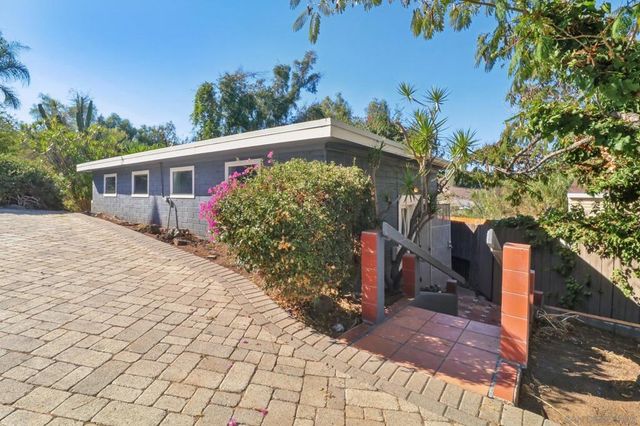 8800 Gardena Rd., Lakeside, CA 92040