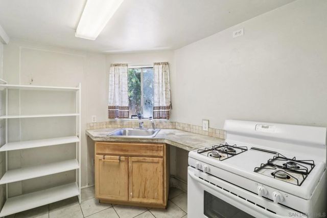 8800 Gardena Rd., Lakeside, CA 92040