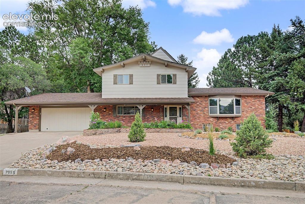 7055 Raven Hills Place, Colorado Springs, CO 80919 — exterior