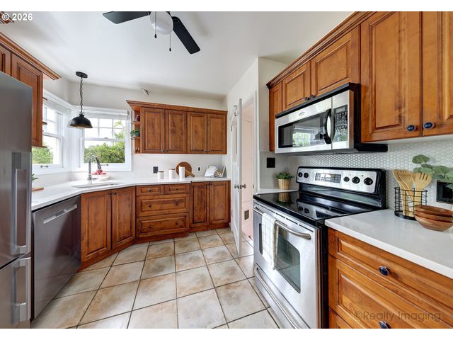 3640 Ne 69TH Ave, Portland, OR 97213