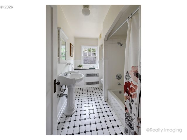3640 Ne 69TH Ave, Portland, OR 97213