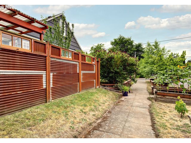 3640 Ne 69TH Ave, Portland, OR 97213