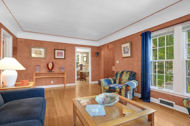 4216 Utica Avenue S, Saint Louis Park, MN 55416