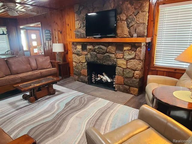 7710 N Us Highway 23, Oscoda, MI 48750