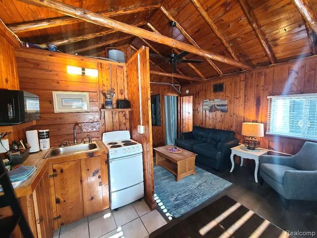 7710 N Us Highway 23, Oscoda, MI 48750