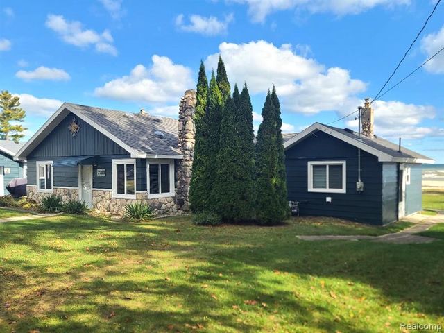 7710 N Us Highway 23, Oscoda, MI 48750