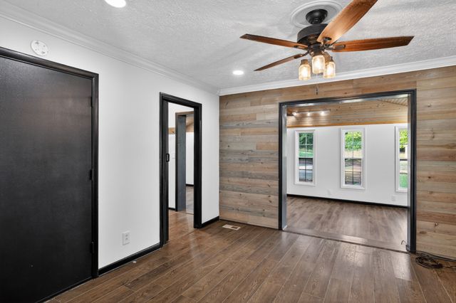 204 Homeward Ave, Winchester, TN 37398