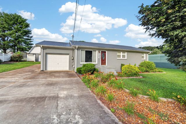204 Homeward Ave, Winchester, TN 37398