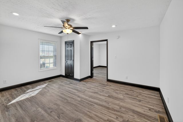 204 Homeward Ave, Winchester, TN 37398