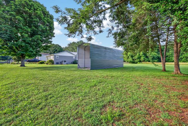 204 Homeward Ave, Winchester, TN 37398
