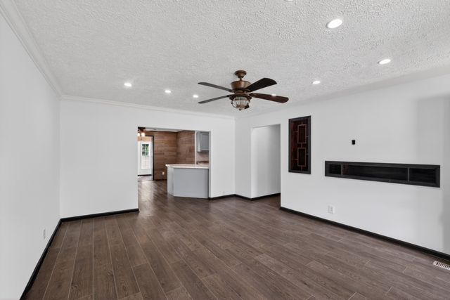 204 Homeward Ave, Winchester, TN 37398