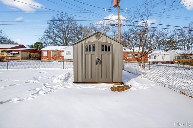 1335 Pinetree Lane, Webster Groves, MO 63119