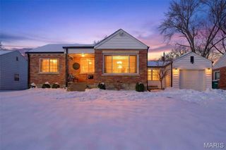 1335 Pinetree Lane, Webster Groves, MO 63119