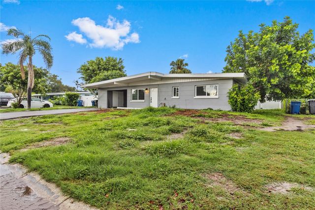 5711 21ST STREET W, Bradenton, FL 34207