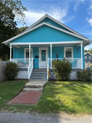 99 Phillips Avenue, Warwick, RI 02888