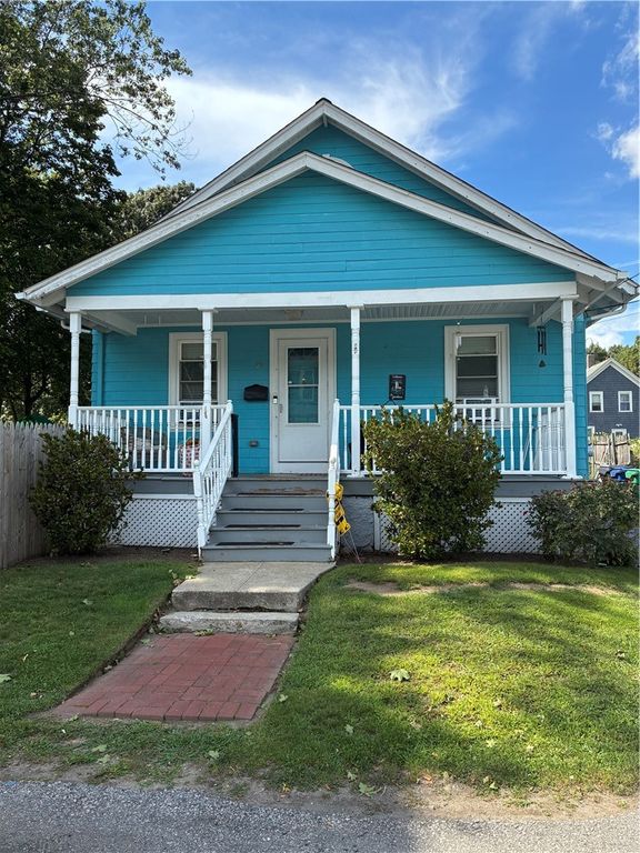 99 Phillips Avenue, Warwick, RI 02888