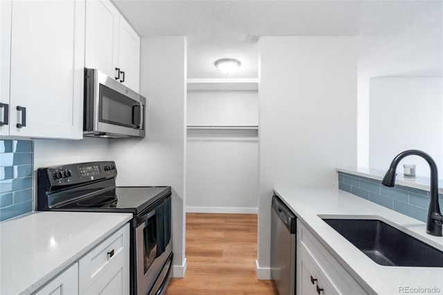 2231 S Vaughn Way 118B, Aurora, CO 80014