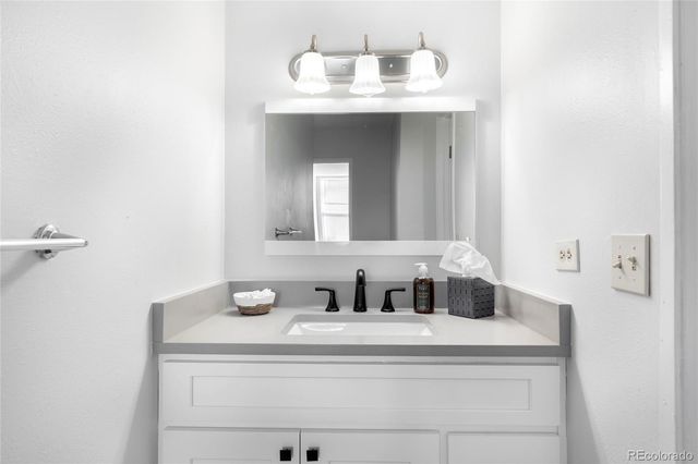 2231 S Vaughn Way 118B, Aurora, CO 80014