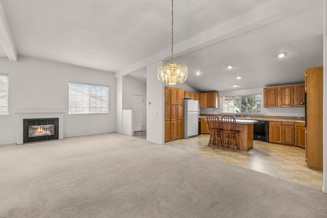 2325 NE Wintergreen Drive, Bend, OR 97701