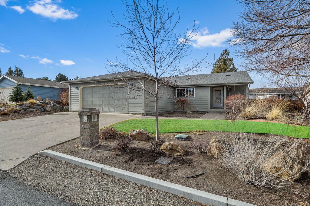 2325 NE Wintergreen Drive, Bend, OR 97701