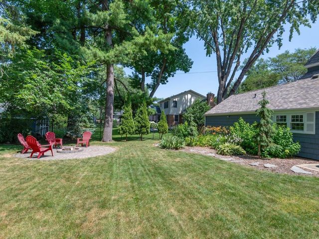 220 Holly Road, Hopkins, MN 55343