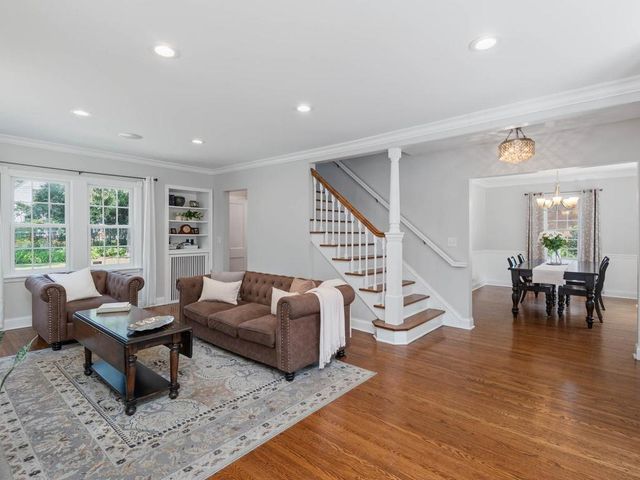 220 Holly Road, Hopkins, MN 55343