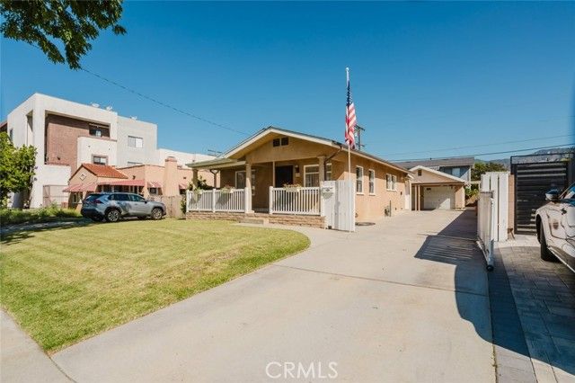 609 Alexander Street, Glendale, CA 91203