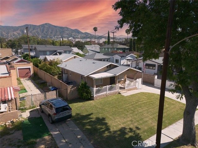 609 Alexander Street, Glendale, CA 91203