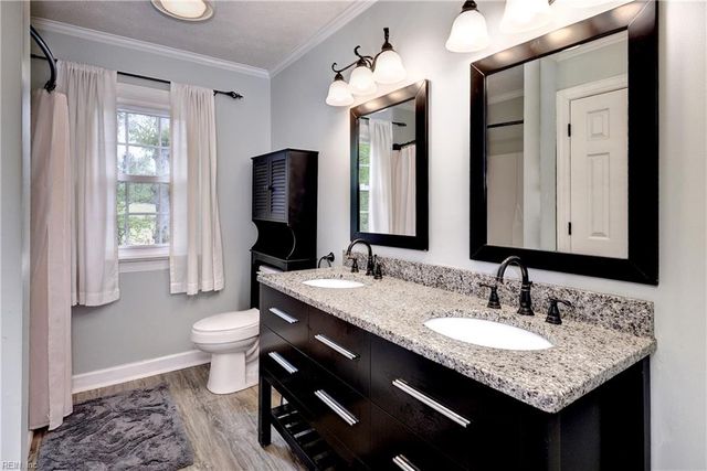 103 Bennington CT, Yorktown, VA 23693