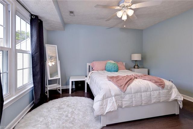 103 Bennington CT, Yorktown, VA 23693