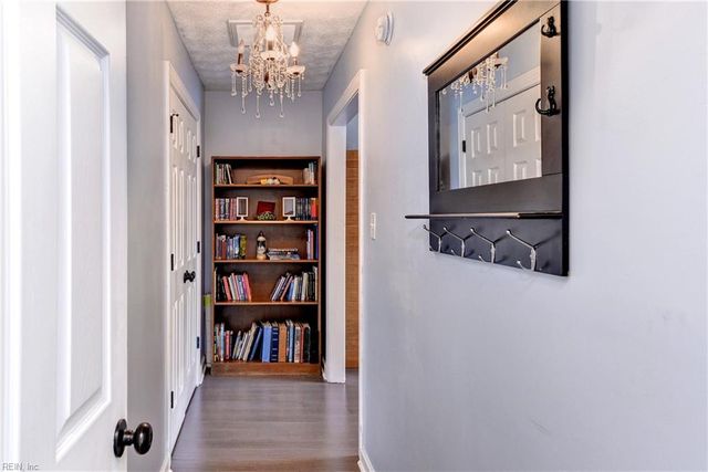 103 Bennington CT, Yorktown, VA 23693