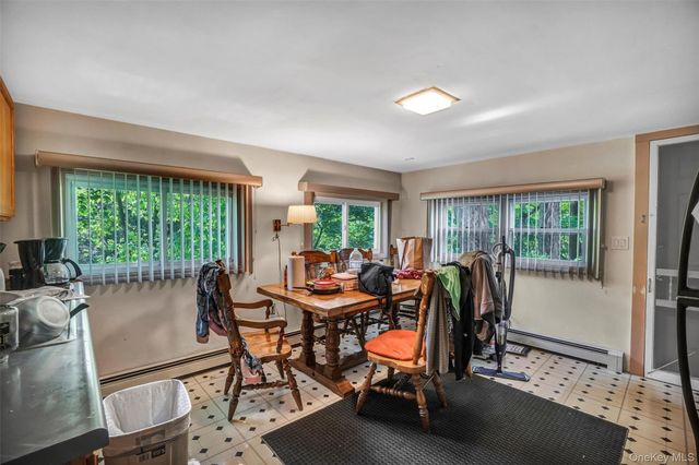 1400 Route 44, Pleasant Valley, NY 12569