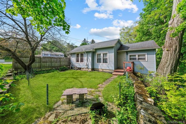 1400 Route 44, Pleasant Valley, NY 12569