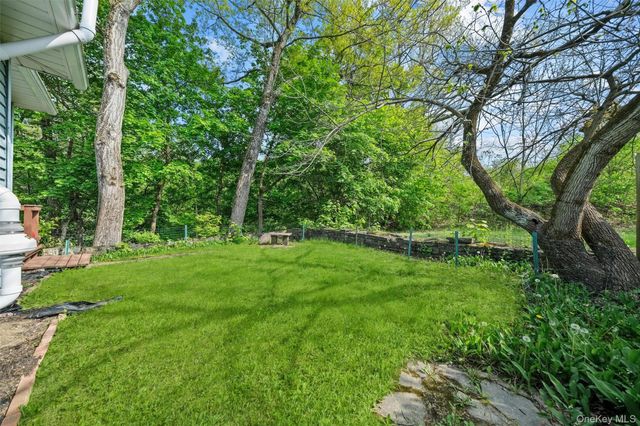 1400 Route 44, Pleasant Valley, NY 12569