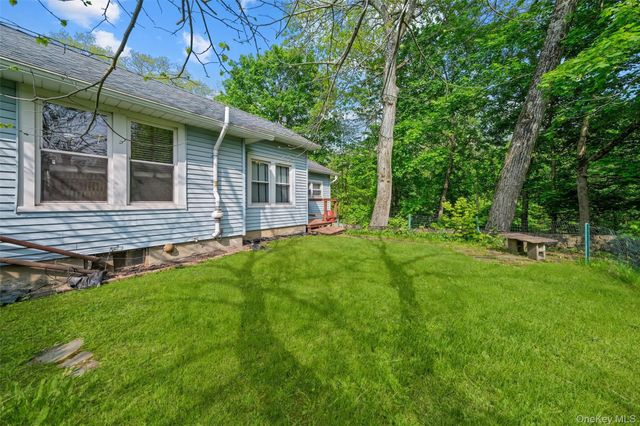 1400 Route 44, Pleasant Valley, NY 12569