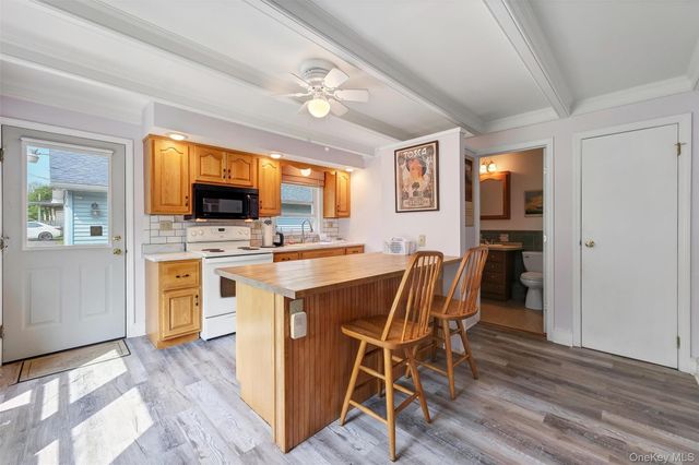 1400 Route 44, Pleasant Valley, NY 12569