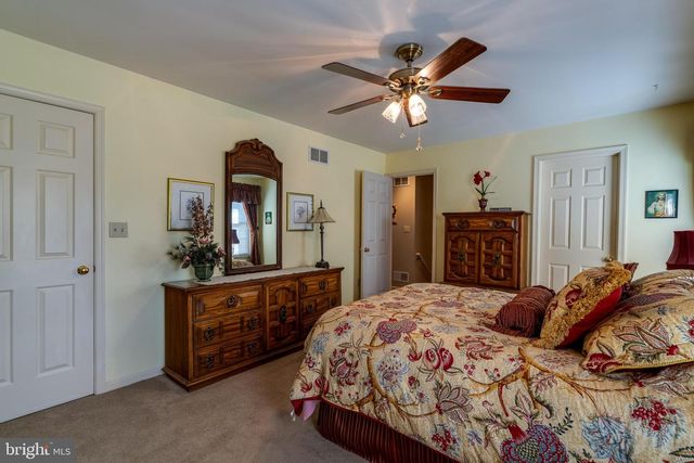 50 BRIARGATE PL, Millersville, PA 17551