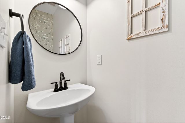 108 Wintersage Court, Holly Springs, NC 27540