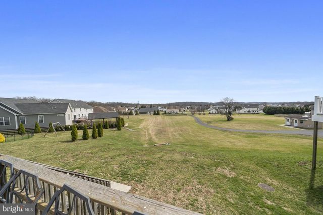 396 FRIENDSHIP LN, Gettysburg, PA 17325