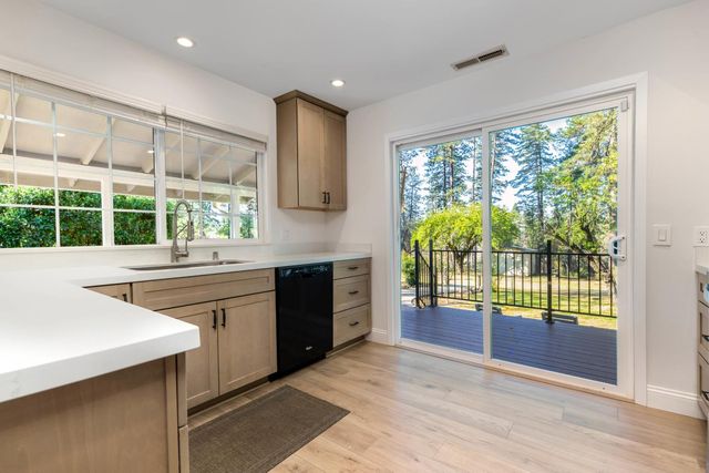 13506 Squirrel Creek Rd, Grass Valley, CA 95945