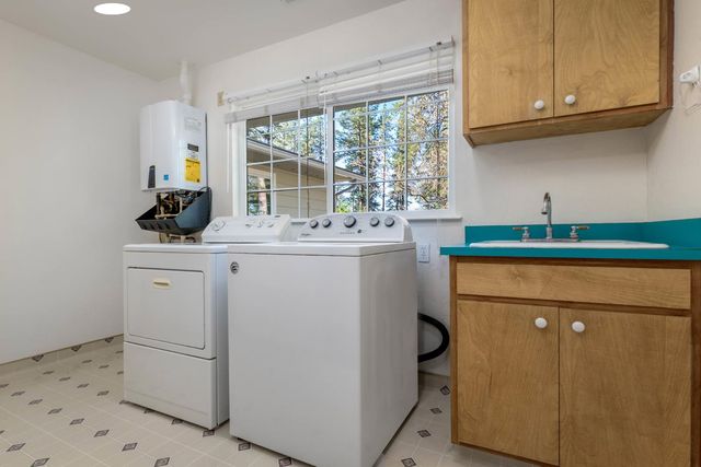 13506 Squirrel Creek Rd, Grass Valley, CA 95945