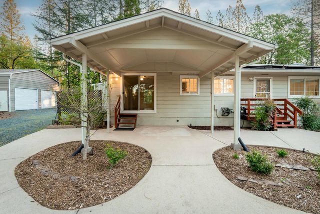 13506 Squirrel Creek Rd, Grass Valley, CA 95945