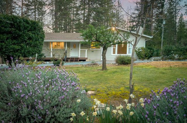 13506 Squirrel Creek Rd, Grass Valley, CA 95945