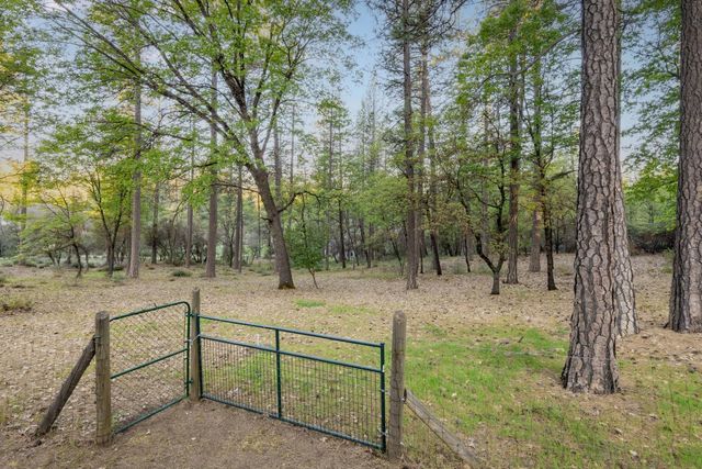 13506 Squirrel Creek Rd, Grass Valley, CA 95945