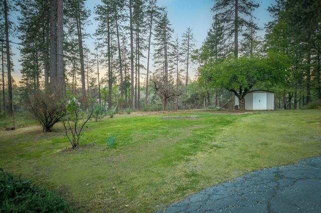 13506 Squirrel Creek Rd, Grass Valley, CA 95945