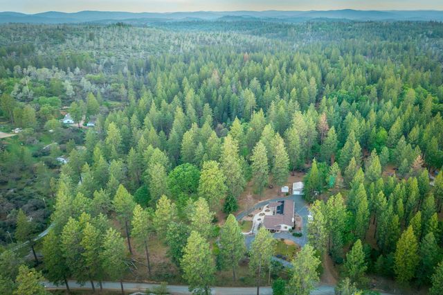 13506 Squirrel Creek Rd, Grass Valley, CA 95945