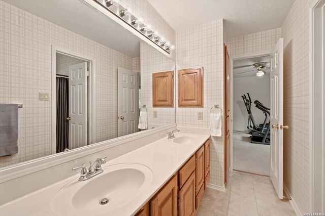 2027 Oak Sound, San Antonio, TX 78232