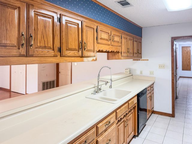 103 Twin Oaks Drive, Arkadelphia, AR 71923