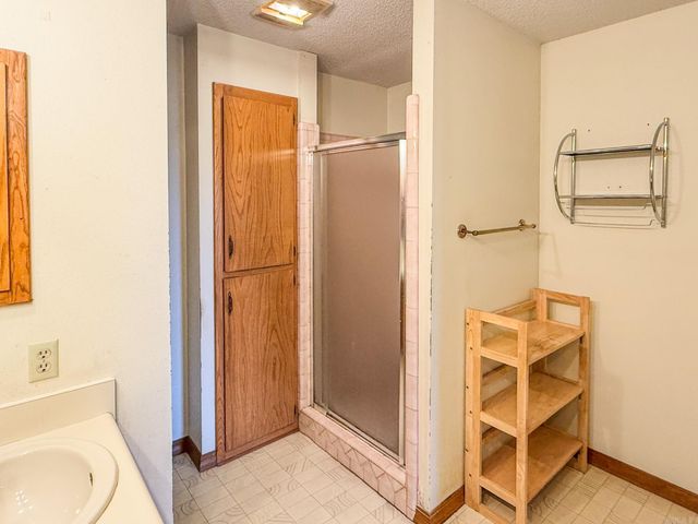 103 Twin Oaks Drive, Arkadelphia, AR 71923